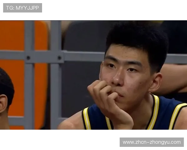 徐昕篮下补扣封盖,广州队年轻中锋闪耀 徐昕篮下补扣封盖,广州队年轻中锋闪耀